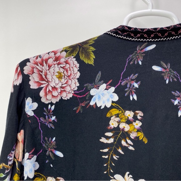 Johnny Was 3J Workshop Velvet mix Black Long Sleeve Top shirt Blouse Size Medium - Picture 10 of 15